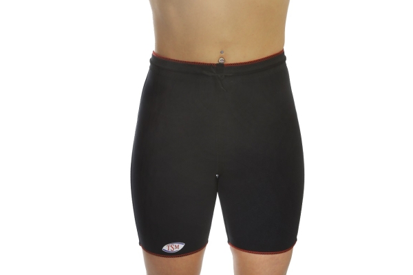 Die TSM Thermohose aktiv verfügt über eine 2mm starke, isolierende Neoprenschicht, die zu einer guten Durchwärmung und Isolierung im abgedeckten Bereich führt.